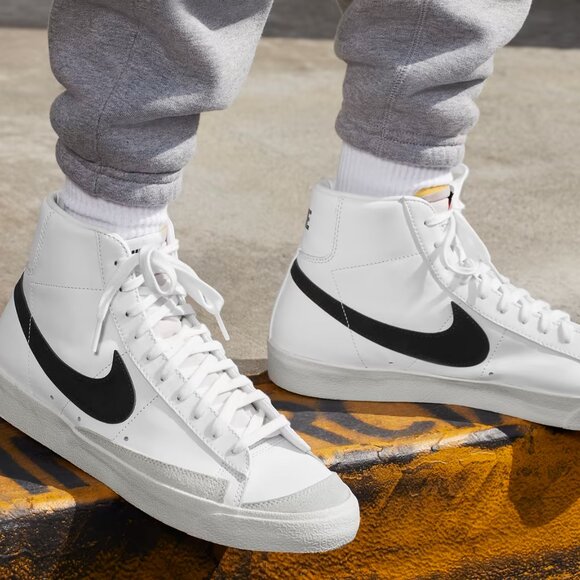 Nike - Blazer Mid "77 Vintage Size 8.5 - White, Black - Picture 4 of 11